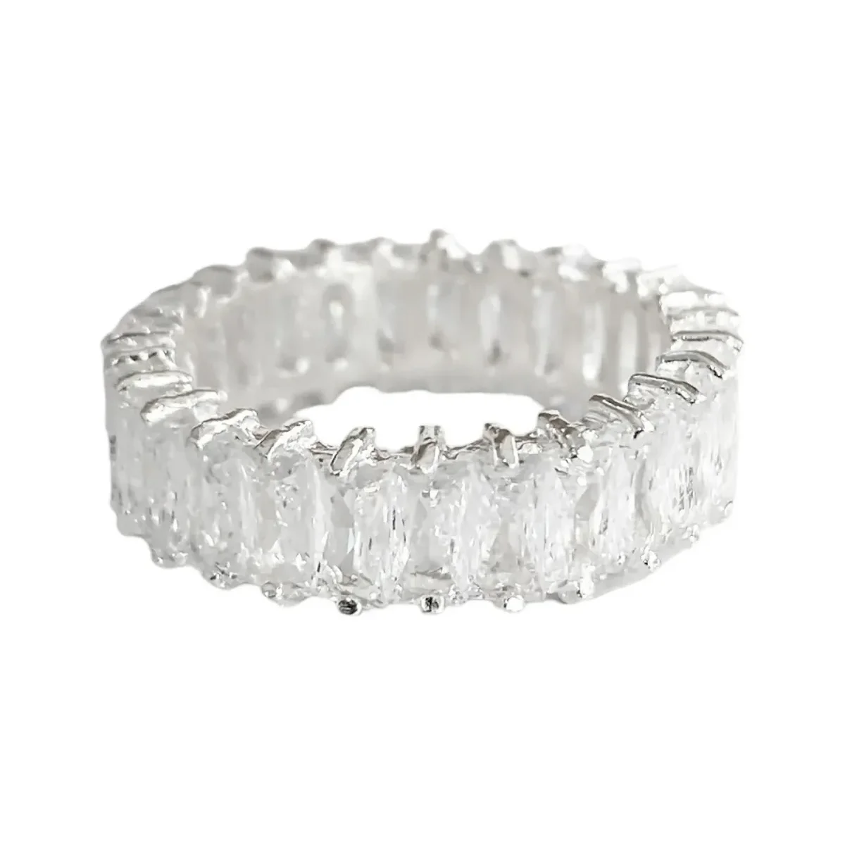 Anillo Churumbela Plata .925 Zirconia Transparente para mujer, joya minimalista de eternidad, ideal para anillos de promesa.