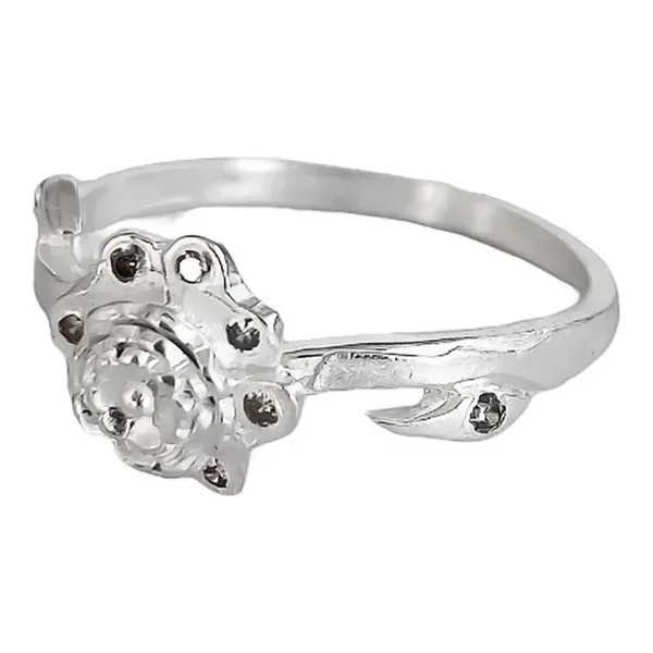 Anillo de plata .925 blanco zirconia diseno flor talla 7.5 unisex — Joyaris