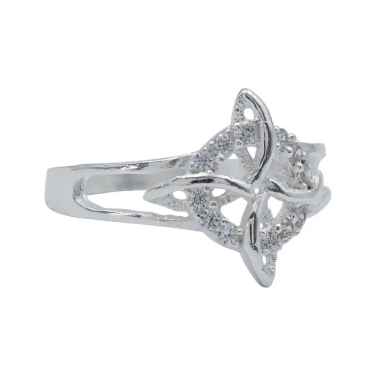 Anillo de Plata .925 Nudo de Bruja Celta con Zirconia brillante para mujer, joyería mística plata con diseño artesanal.