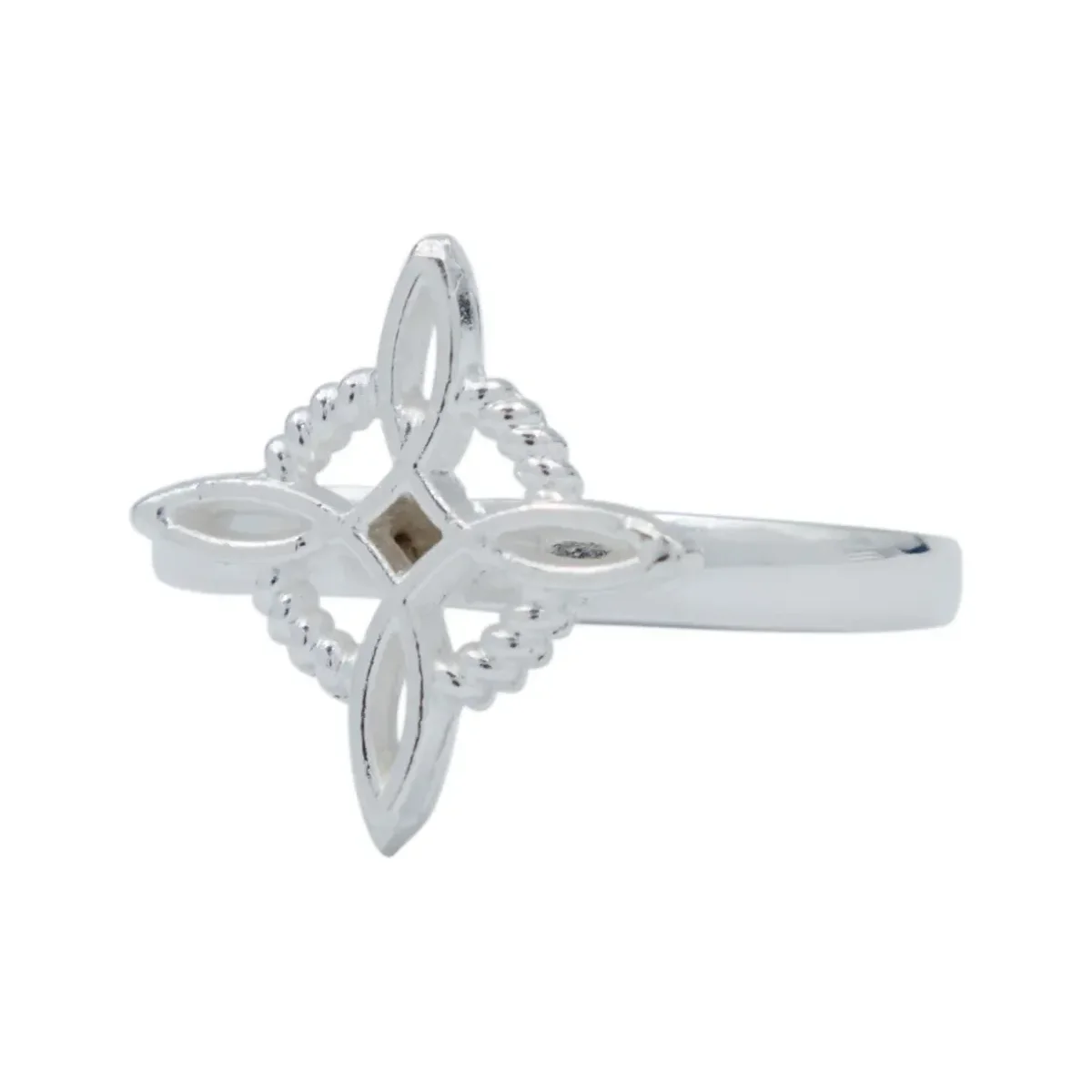 Anillo Plata 925 Nudo de Bruja Celta, diseño místico artesanal. Amuleto de protección unisex, joyería wicca en plata.