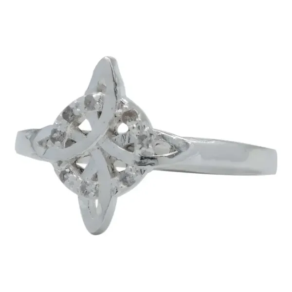 Anillo de plata .925 blanco zirconia nudo de bruja — Joyaris