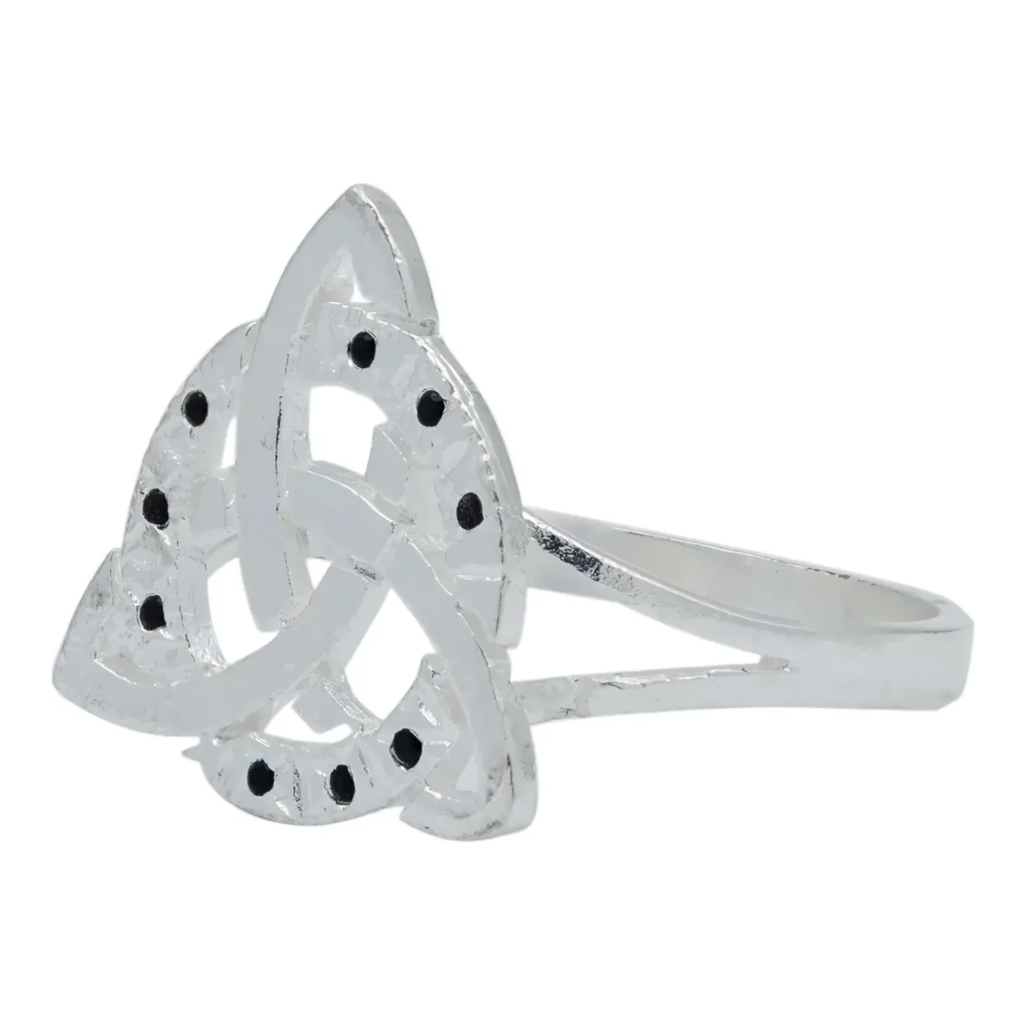 Anillo de plata .925 Triqueta Celta Diamantado con Zirconia Negra. Joyería para parejas, ideal anillo compromiso plata o prom