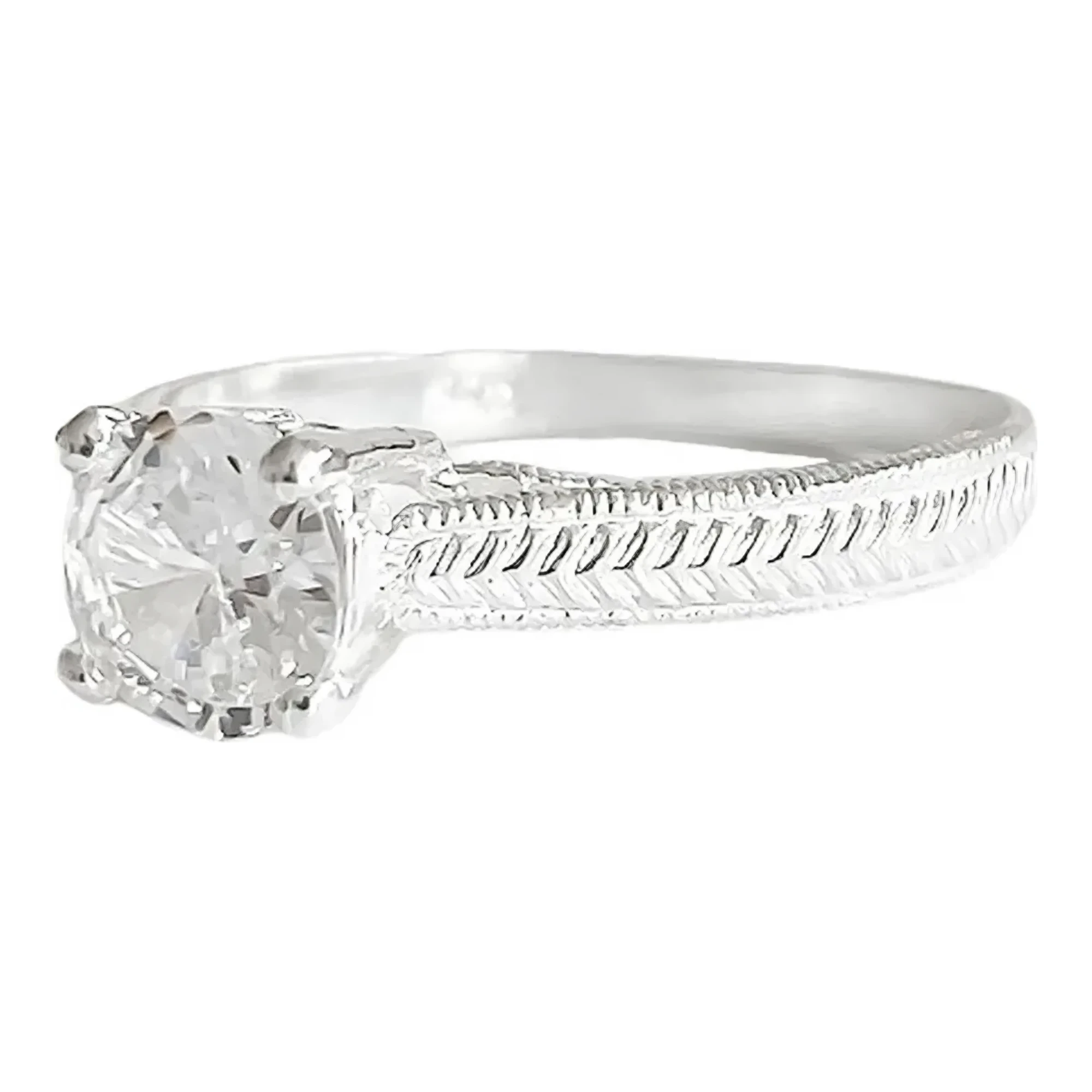 Anillo de plata .925 con diseño de corona y zirconia blanca para mujer. Joyería moderna, estilo princesa, brillo delicado.