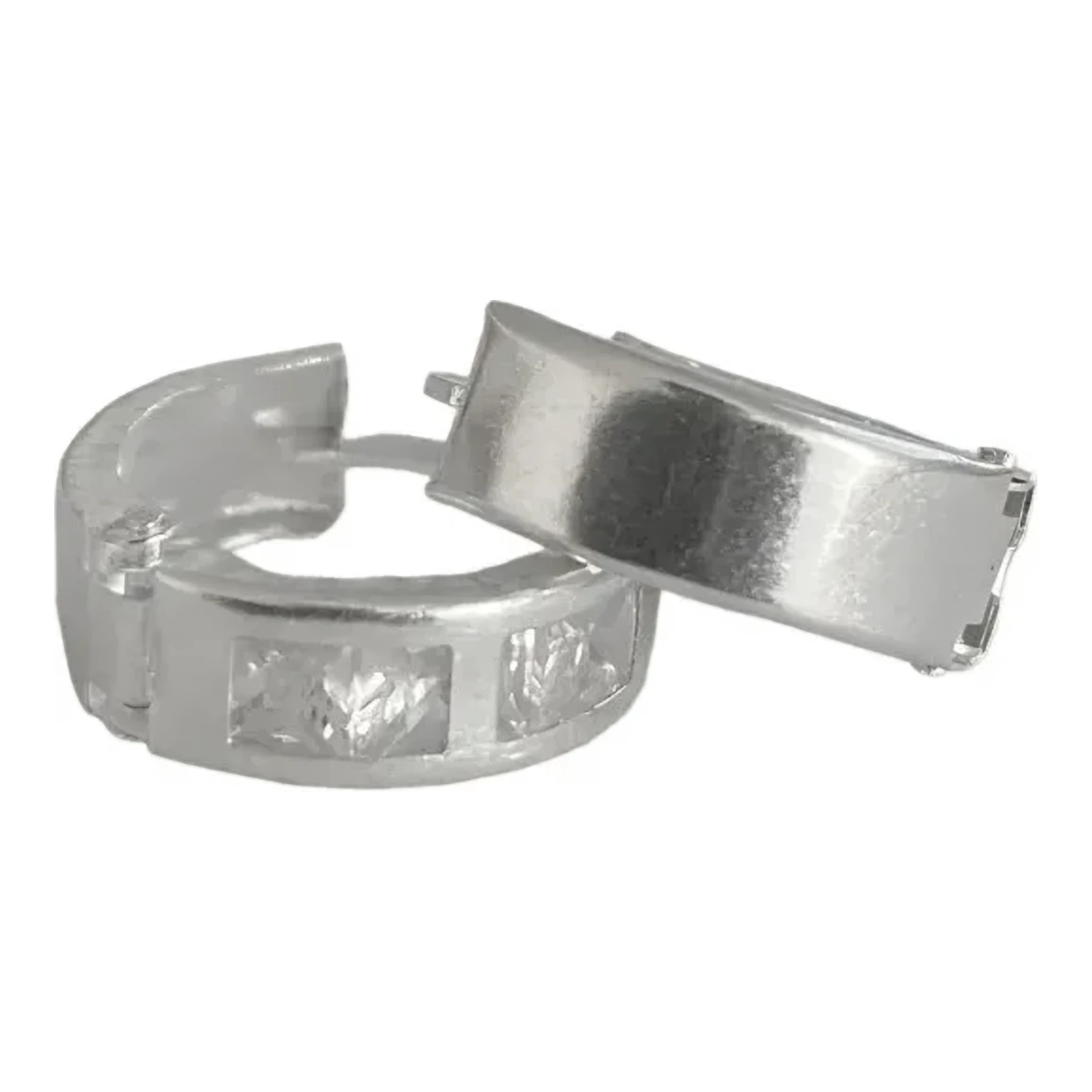 Aretes Huggies Plata 925 con Zirconia Blanca brillante. Aro delicado, joyería de plata mexicana, regalo mamá elegante y versá