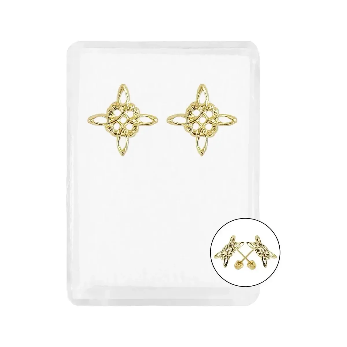 Primer plano de aretes broquel oro 10k Nudo de Bruja, amuleto de protección celta. Joyería fina artesanal hecha en México, br