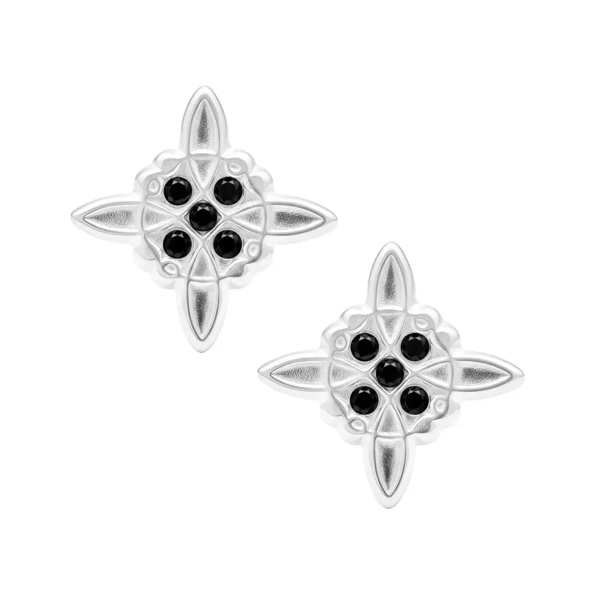 Aretes broquel de Plata 925 Nudo de Bruja con Zirconia, diseño místico y artesanal. Joyería mexicana de empoderamiento.