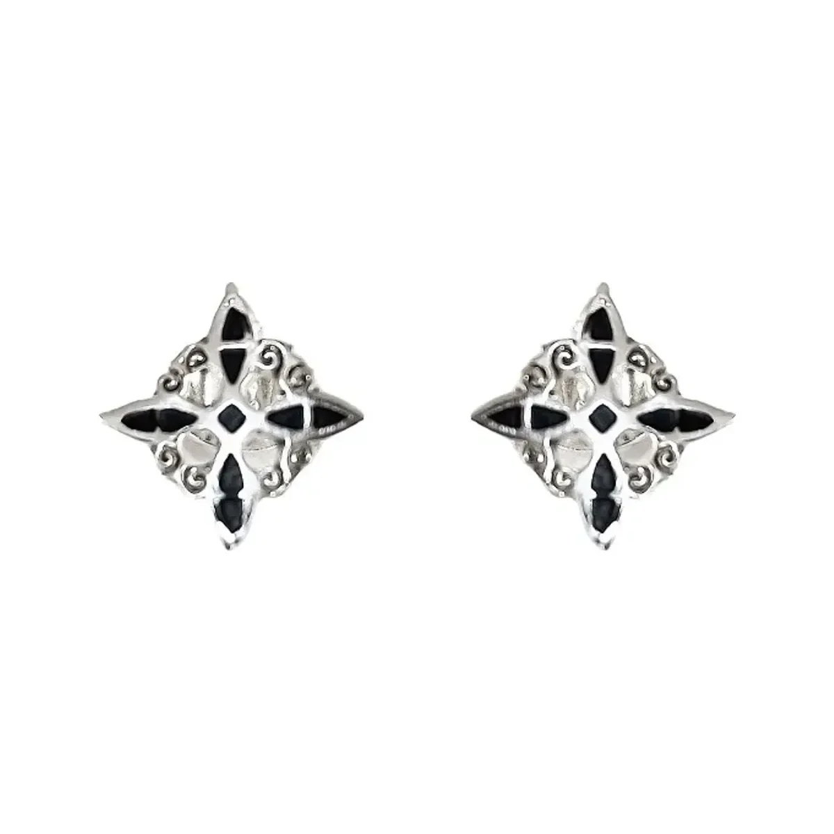 Aretes Broquel Plata .925 Nudo de Bruja, protección artesanal unisex. Joyería de plata mexicana ley 925, aretes de plata mode