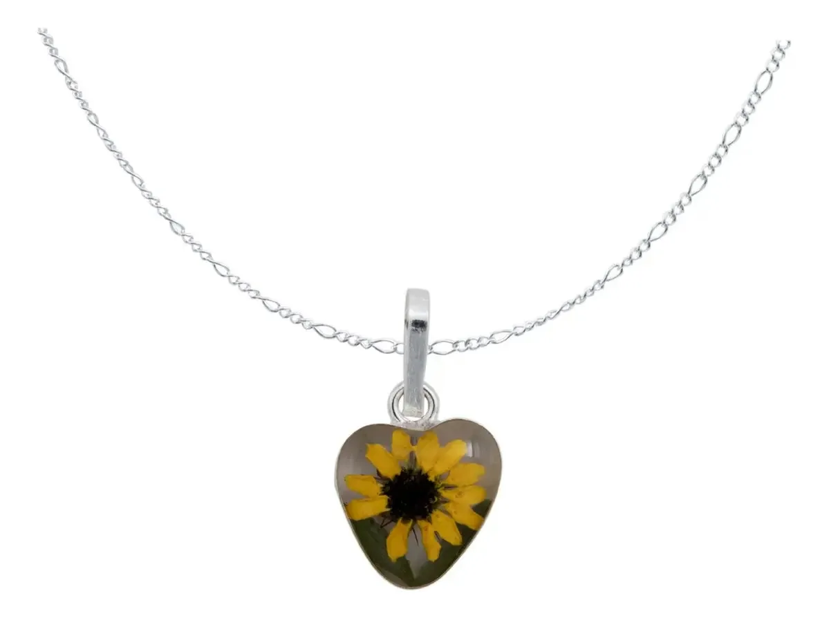 Collar de plata 925 artesanal mexicana, dije corazón con girasol natural encapsulado. Joyería botánica, diseño floral delicad