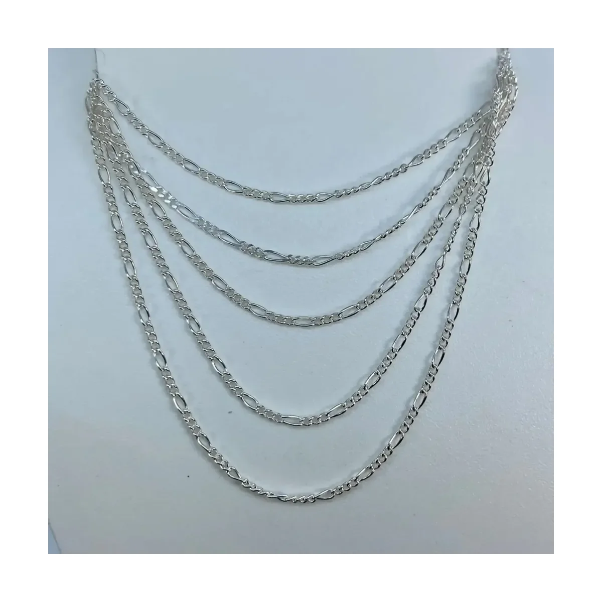 Collar Dije Nudo de Bruja Plata .925 con Cadena Cartier Eslabón - Imagen 3