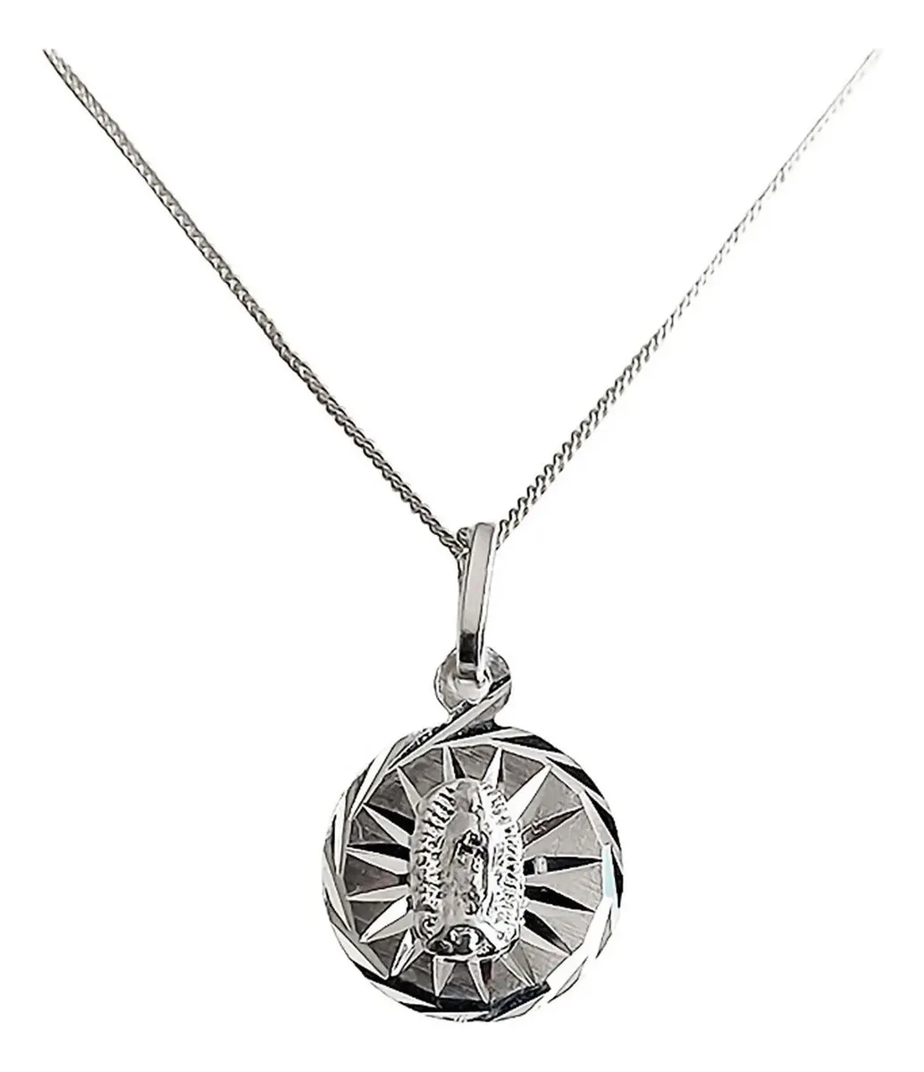 Collar Medalla Virgen Guadalupe Plata .925 Diamantada, un dije de plata y joya espiritual de plata, acabado pulido brillante.