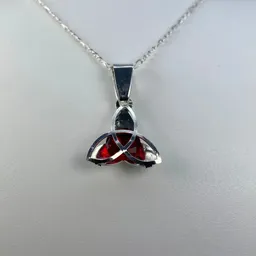 Collar Plata .925 Dije Triqueta Celta Zirconia Roja con Cadena - Imagen 5
