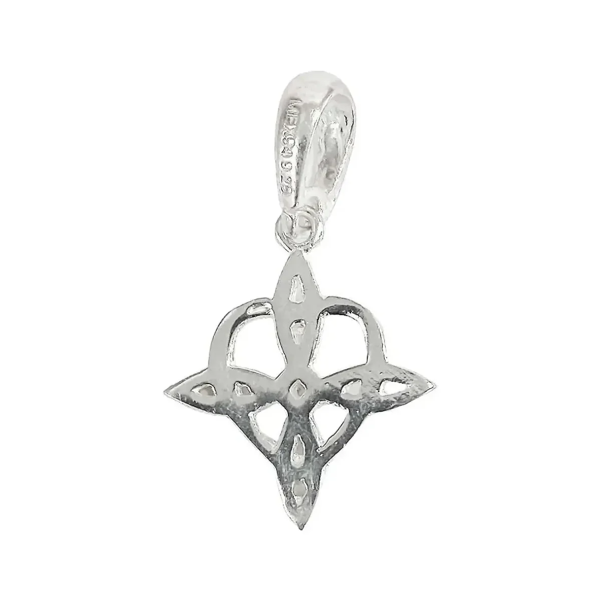 Dije Corazón Nudo de Bruja, Plata .925 pulida, diseño artesanal intrincado, amuleto de protección energética, joyería mística